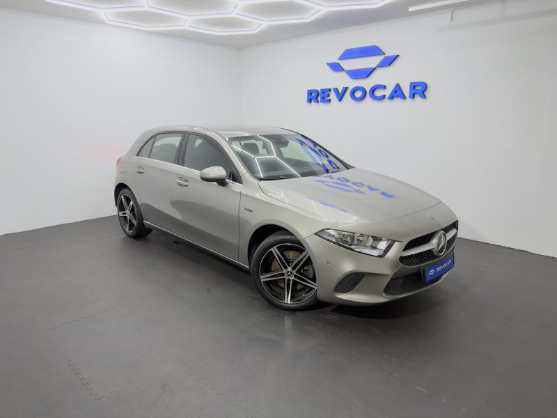 MERCEDES-BENZ A250e EQ STYLE